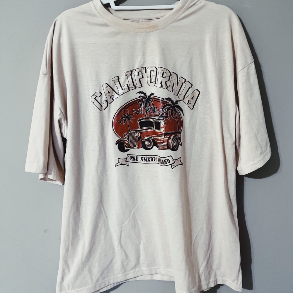 Oversized California tee